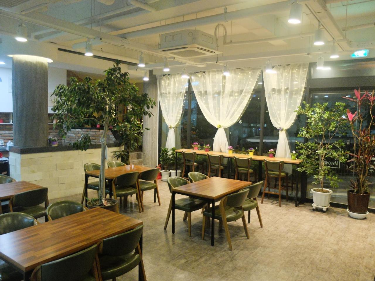 爱华明洞酒店 招待所 2*